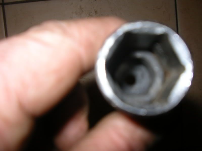 How to change the spark plugs on Volvo 240 petrol engine